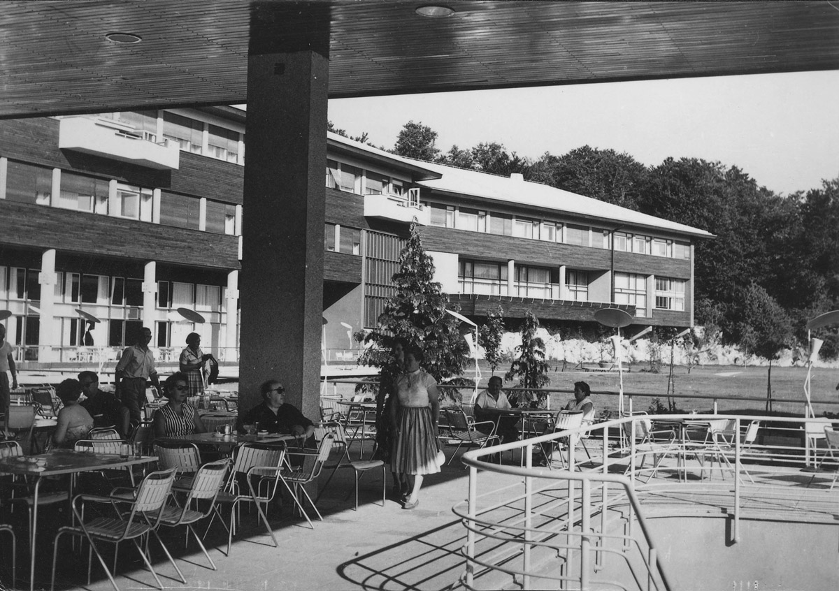 Slika 13. Hotel Plitvice oko 1960.