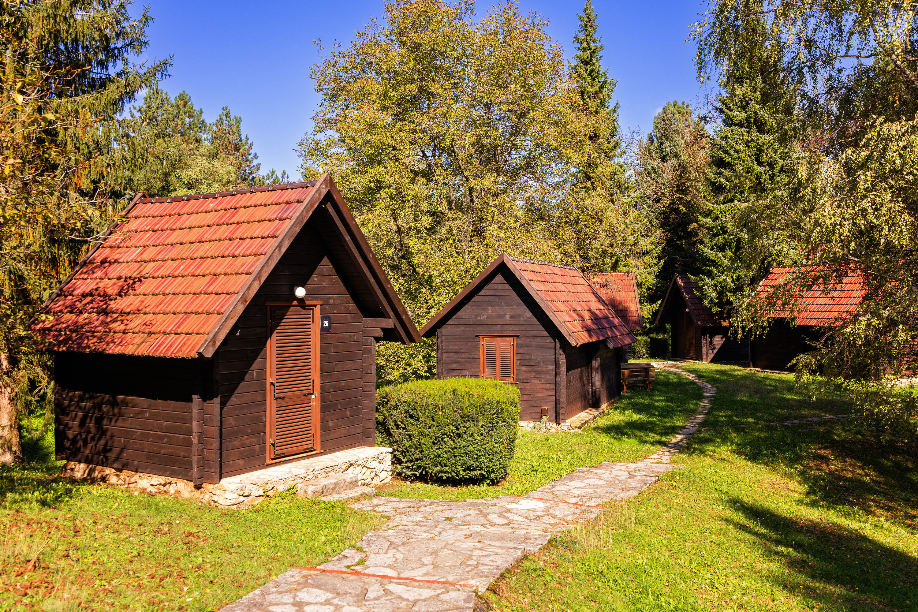 Bungalovi u Kampu Korana na Plitvičkim jezerima